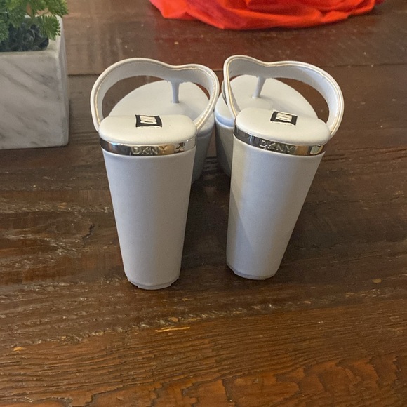 DKNY wedge gray worn once - Picture 5 of 5